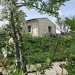 Apartment Dependance Pavoncella *